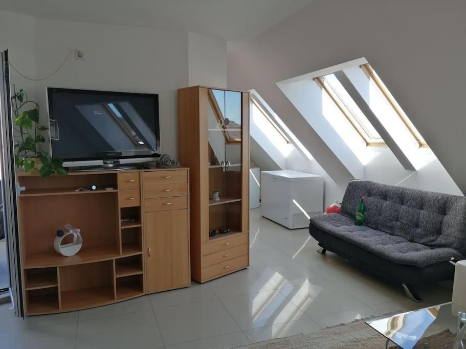 Natasa 3 Apartment